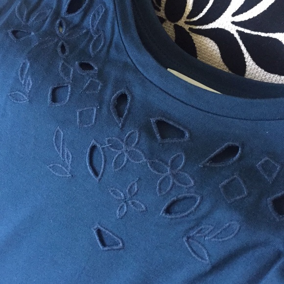 Sleeveless top - Picture 3 of 3